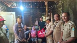 kunjungan kepedulian dari Dinas Sosial bersama Muspika Girisubo dan Pemerintah Kalurahan Songbanyu 